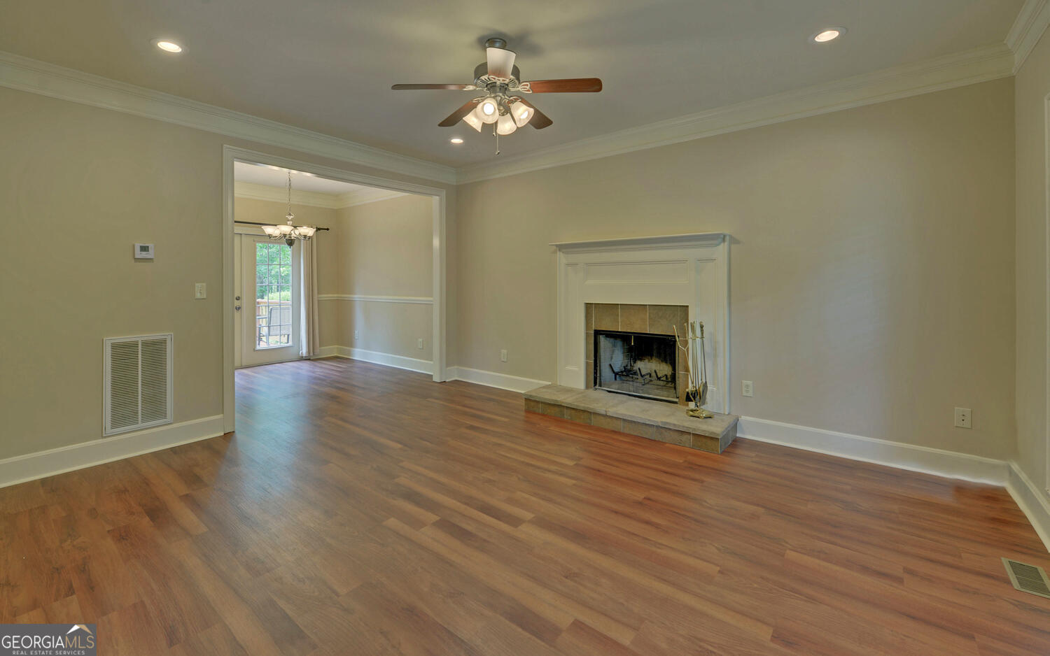36 Queen CIR