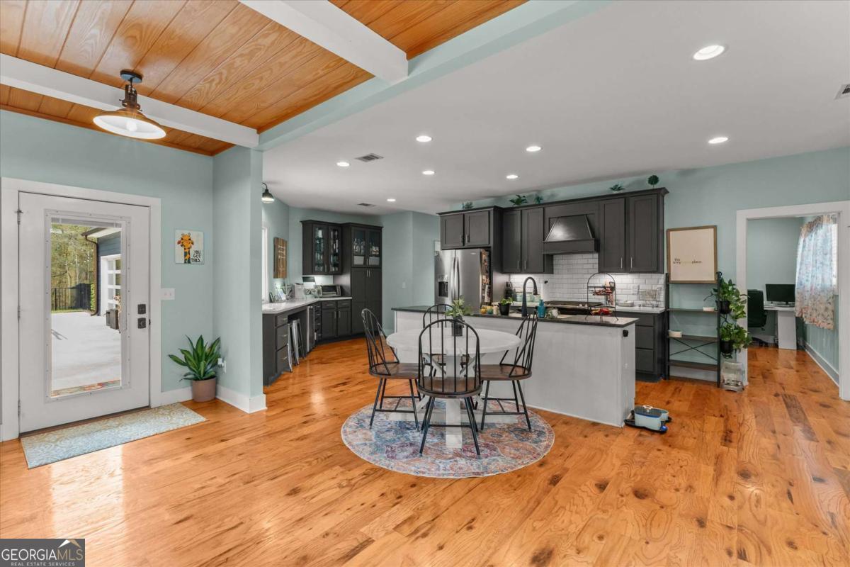 1233 Whooping Creek RD