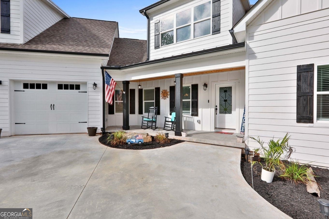 215 Walden Pond TRL
