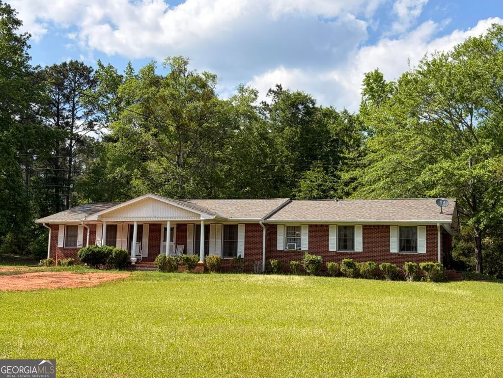 Photo of 158 Hart Rd, Jenkinsburg, GA 30234 (MLS # 10761631)