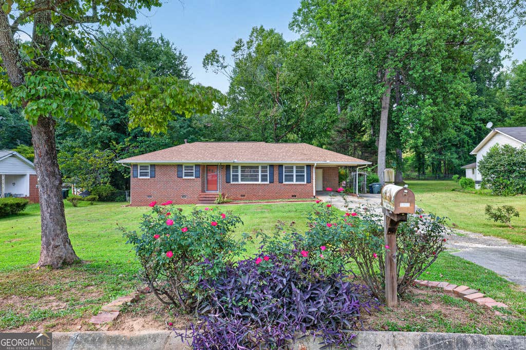 Photo of 1305 Greenview Drive, Griffin, GA 30224 (MLS # 10830425)
