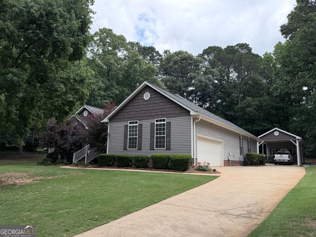 Photo of 110 Ford Dr, LaGrange, GA 30240 (MLS # 10770932)