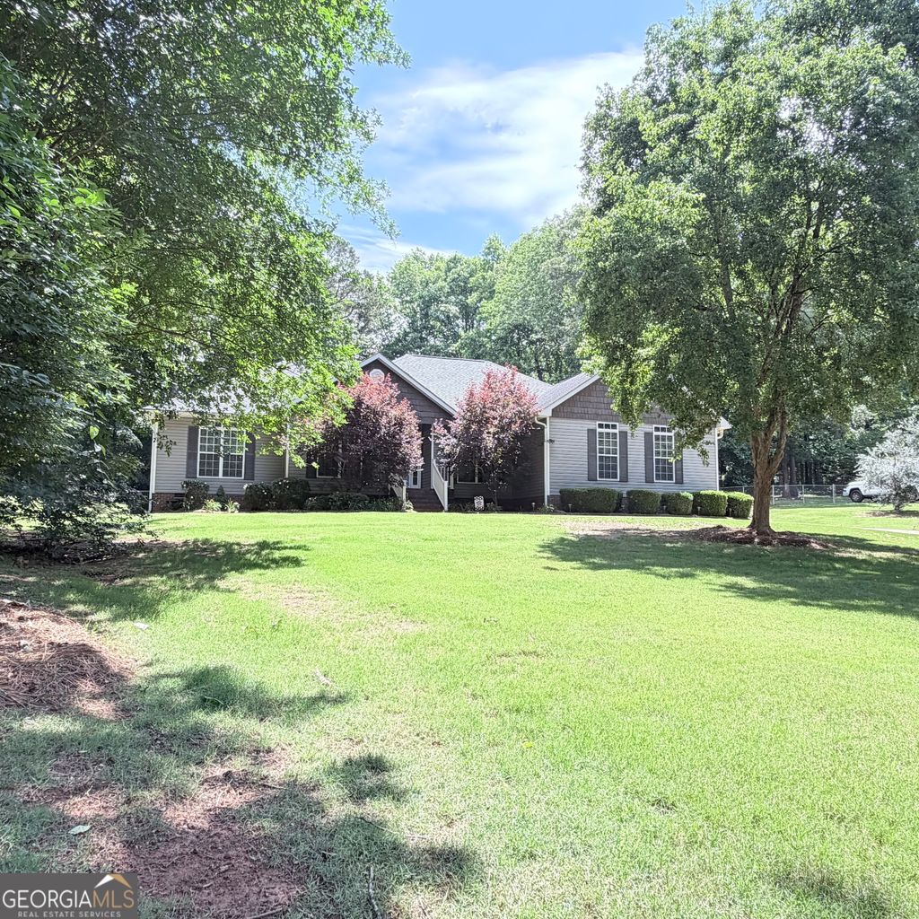 Photo of 110 Ford Dr, LaGrange, GA 30240 (MLS # 10770932)