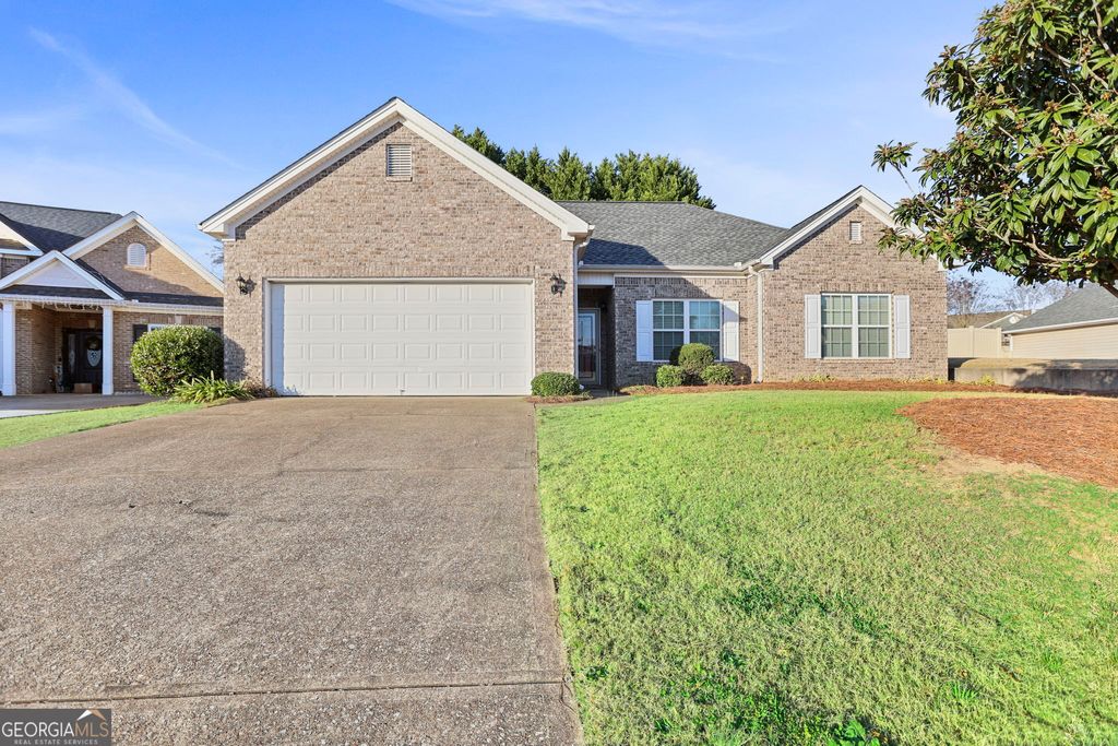 Photo of 214 Meadow Run, Carrollton, GA 30116 (MLS # 10657733)