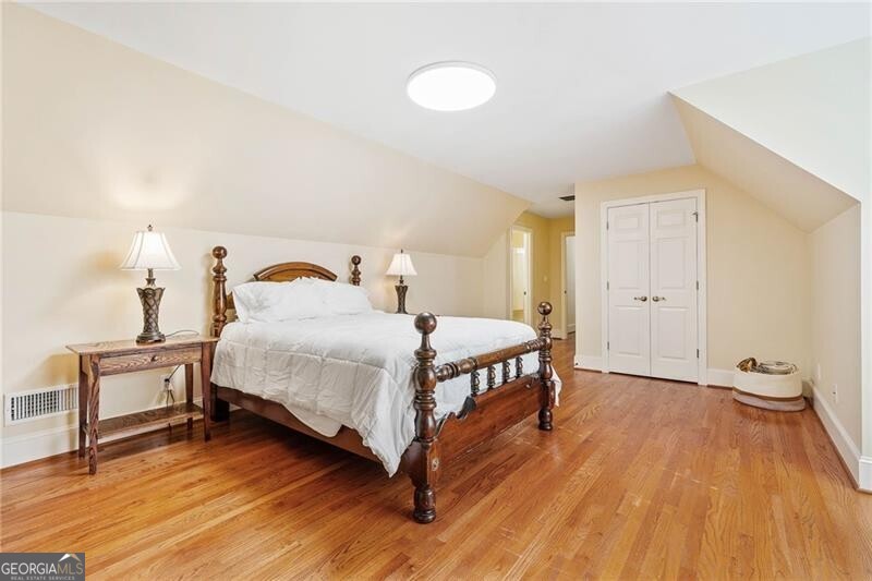 Suwanee, Georgia 30024, United States, 5 Bedrooms Bedrooms, ,6 BathroomsBathrooms,Residential,Pending,22230