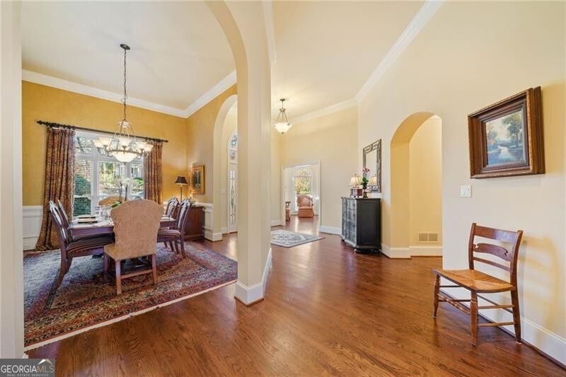 Suwanee, Georgia 30024, United States, 5 Bedrooms Bedrooms, ,6 BathroomsBathrooms,Residential,Pending,22230