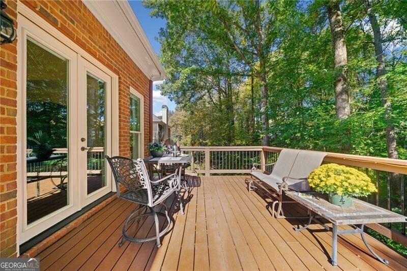 Suwanee, Georgia 30024, United States, 5 Bedrooms Bedrooms, ,6 BathroomsBathrooms,Residential,Pending,22230