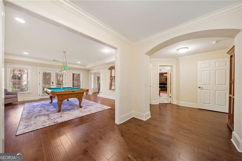 Suwanee, Georgia 30024, United States, 5 Bedrooms Bedrooms, ,6 BathroomsBathrooms,Residential,Pending,22230