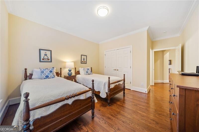 Suwanee, Georgia 30024, United States, 5 Bedrooms Bedrooms, ,6 BathroomsBathrooms,Residential,Pending,22230