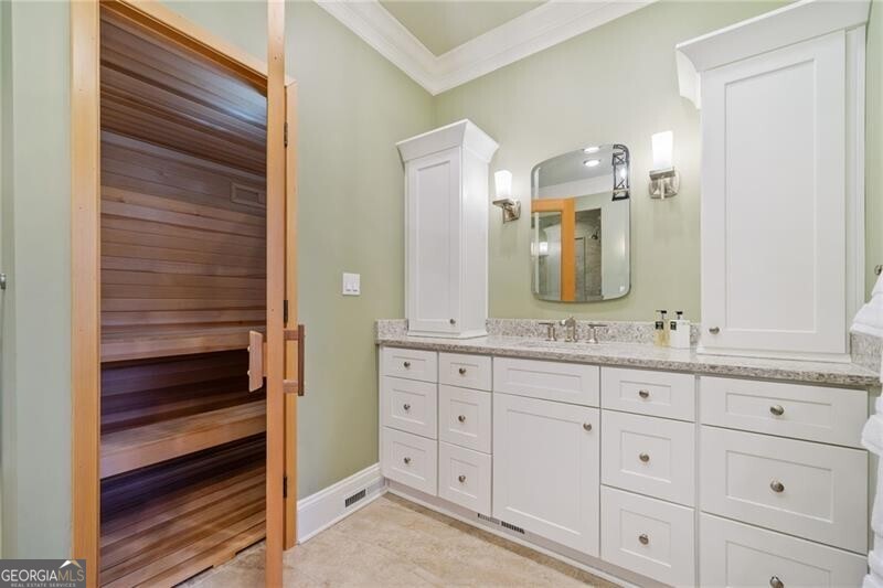 Suwanee, Georgia 30024, United States, 5 Bedrooms Bedrooms, ,6 BathroomsBathrooms,Residential,Pending,22230