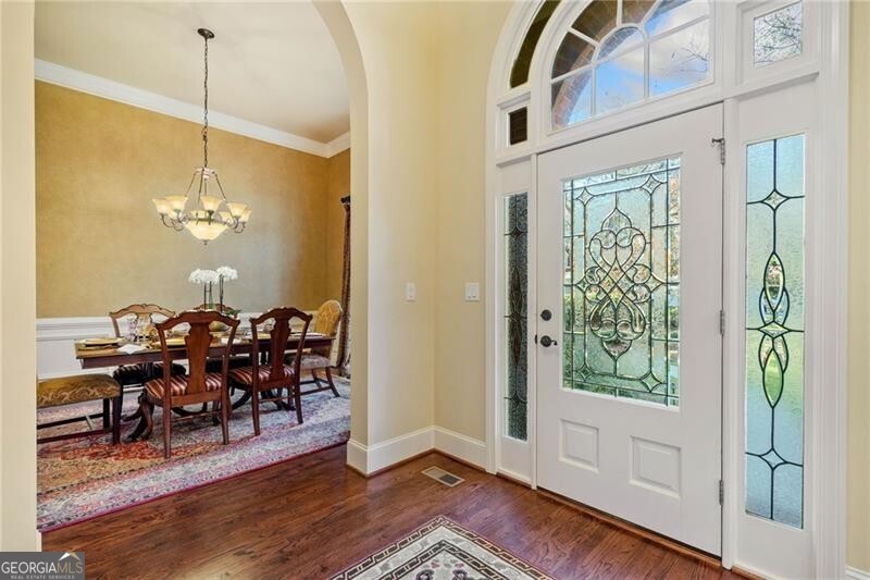 Suwanee, Georgia 30024, United States, 5 Bedrooms Bedrooms, ,6 BathroomsBathrooms,Residential,Pending,22230