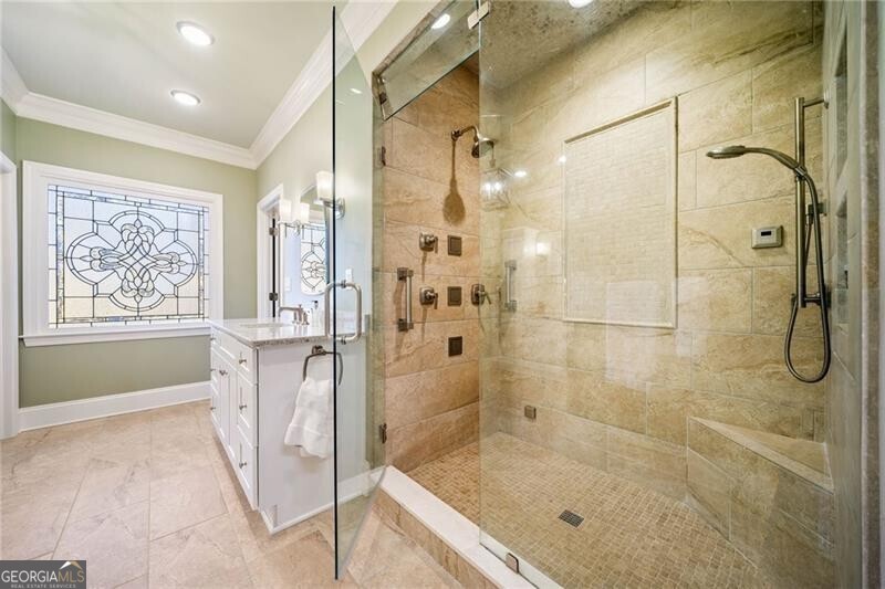 Suwanee, Georgia 30024, United States, 5 Bedrooms Bedrooms, ,6 BathroomsBathrooms,Residential,Pending,22230