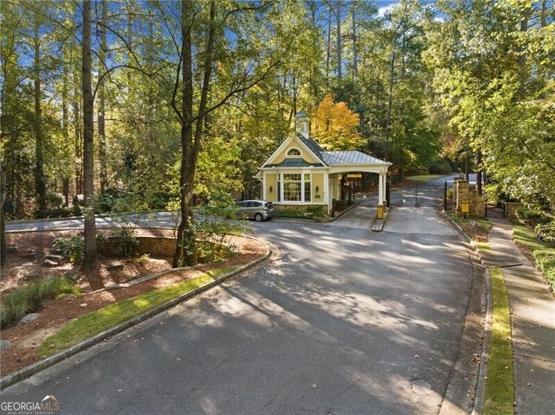 Suwanee, Georgia 30024, United States, 5 Bedrooms Bedrooms, ,6 BathroomsBathrooms,Residential,Pending,22230