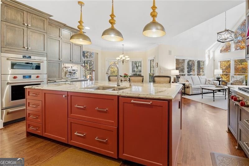 Suwanee, Georgia 30024, United States, 5 Bedrooms Bedrooms, ,6 BathroomsBathrooms,Residential,Pending,22230