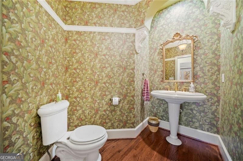 Suwanee, Georgia 30024, United States, 5 Bedrooms Bedrooms, ,6 BathroomsBathrooms,Residential,Pending,22230