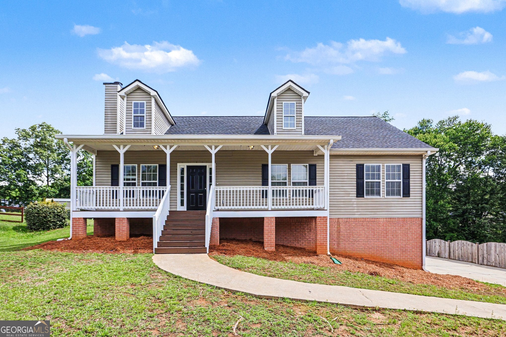 227 Starlyn DR