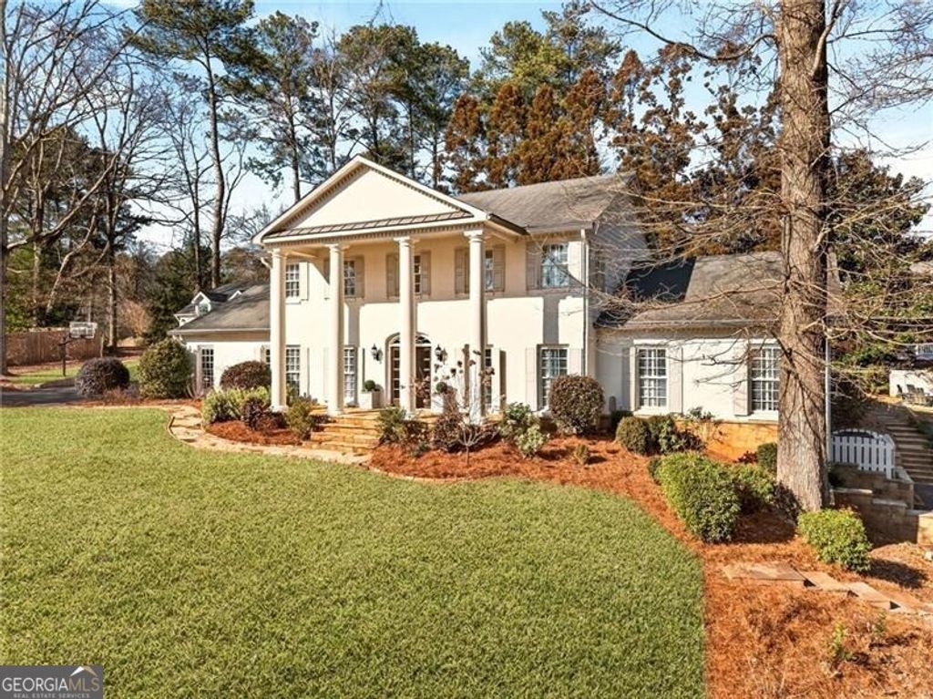 Photo of 111 Cherry Hill Drive, Marietta, GA 30067 (MLS # 10688926)