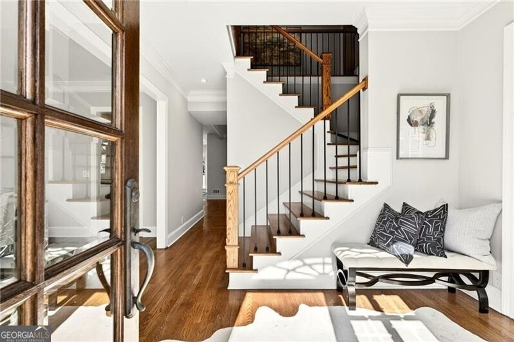 Photo of 111 Cherry Hill Drive, Marietta, GA 30067 (MLS # 10688926)