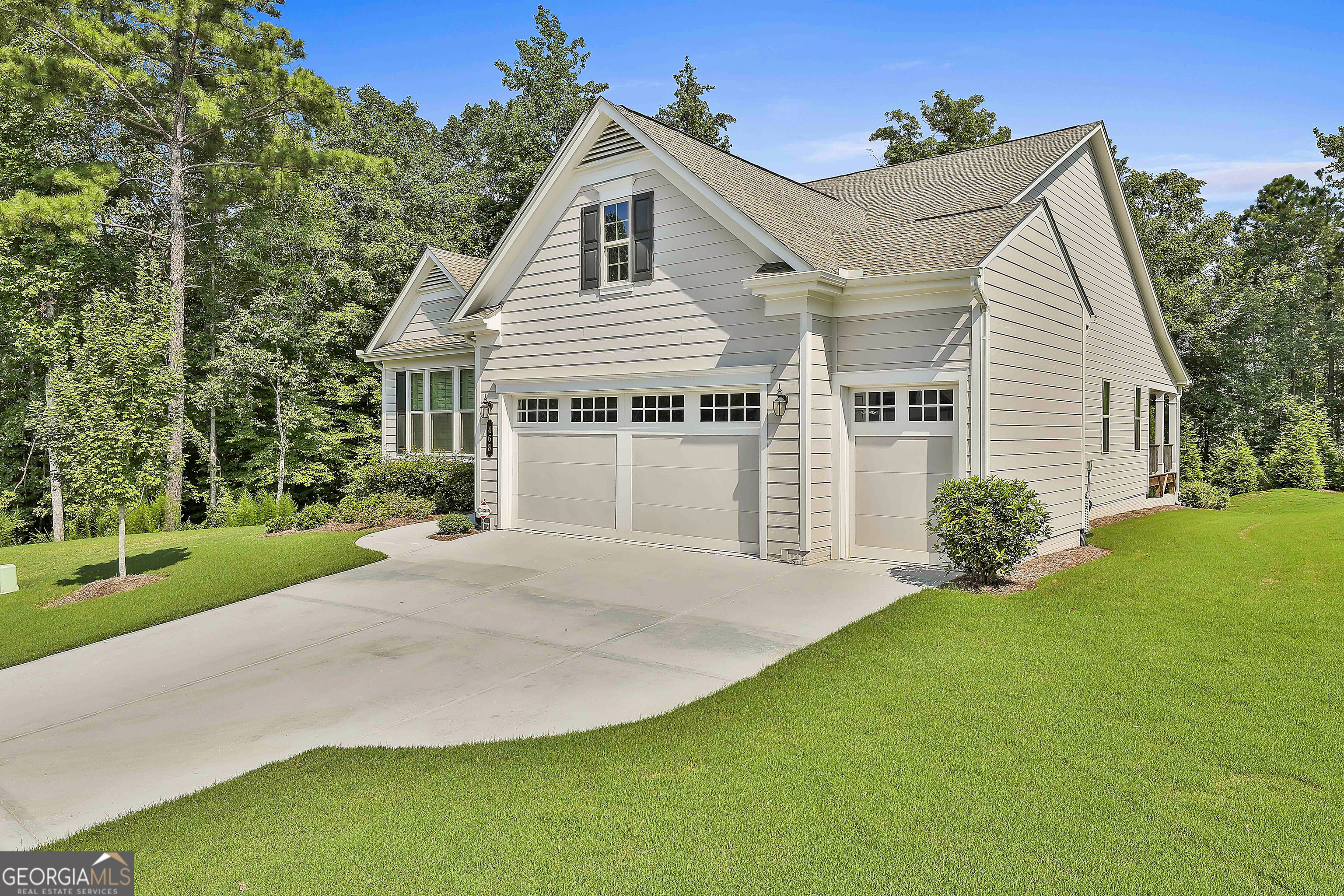 468 Silverbell CT