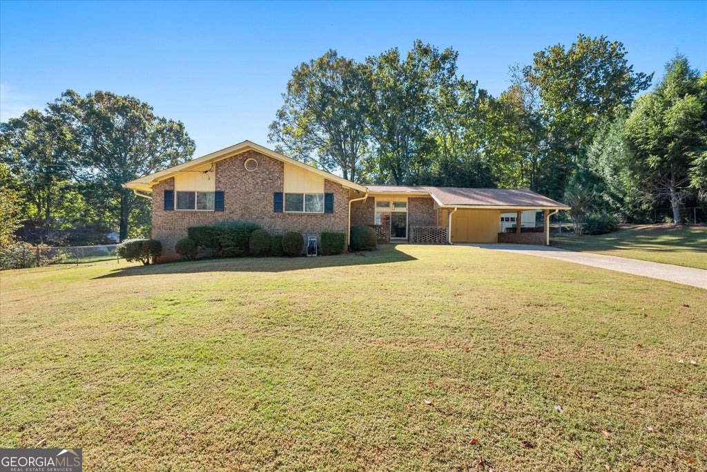 Photo of 4943 Beth Street, Douglasville, GA 30135 (MLS # 10879323)