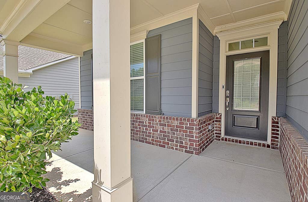 Photo of 375 Plainfield Street, Fayetteville, GA 30215 (MLS # 10824574)