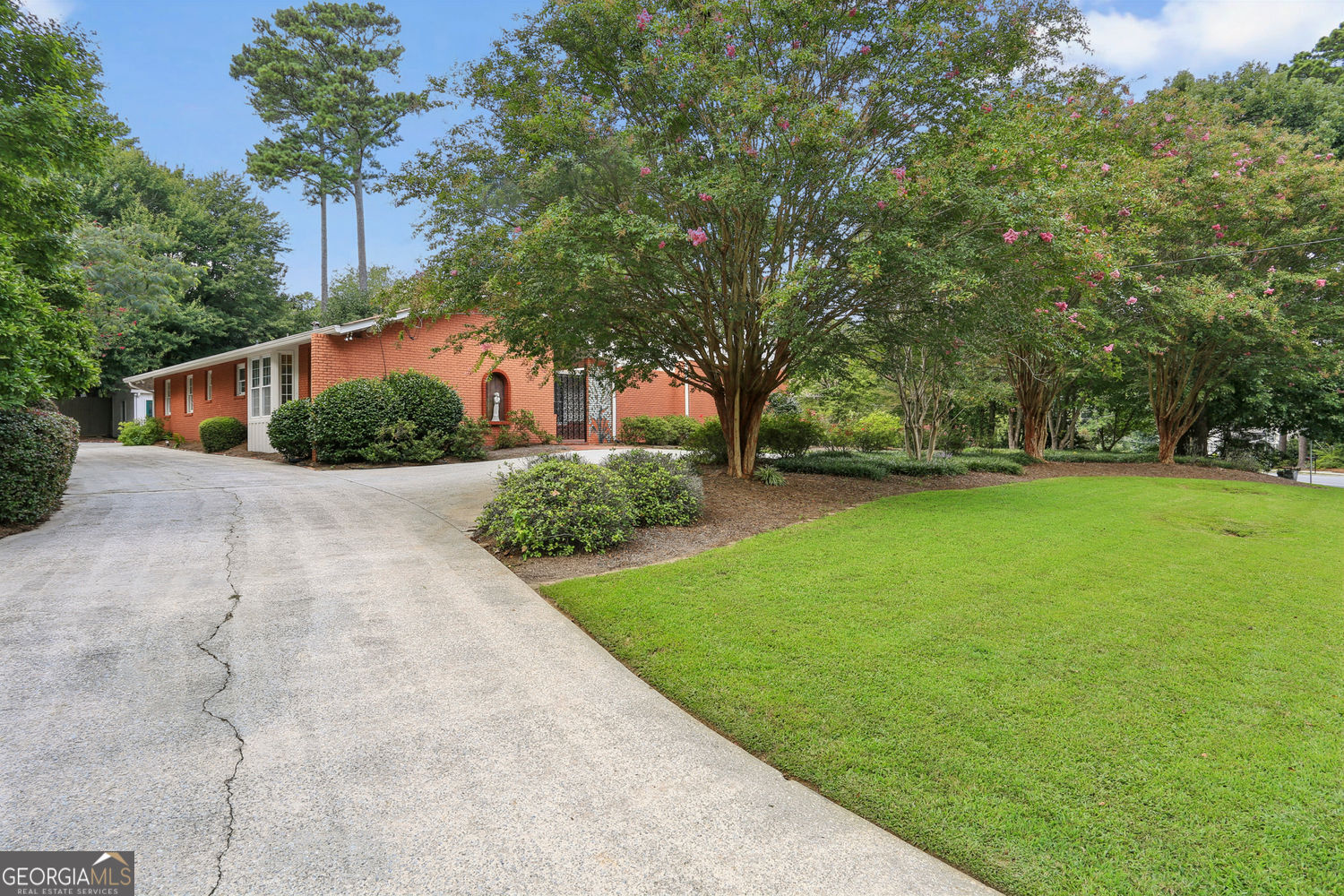 5224 N Peachtree RD