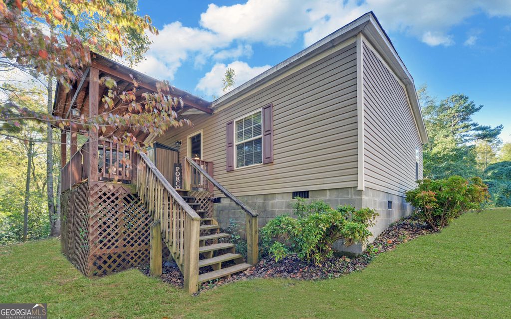 Photo of 272 Crepe Myrtle Street, Mount Airy, GA 30563 (MLS # 10624292)