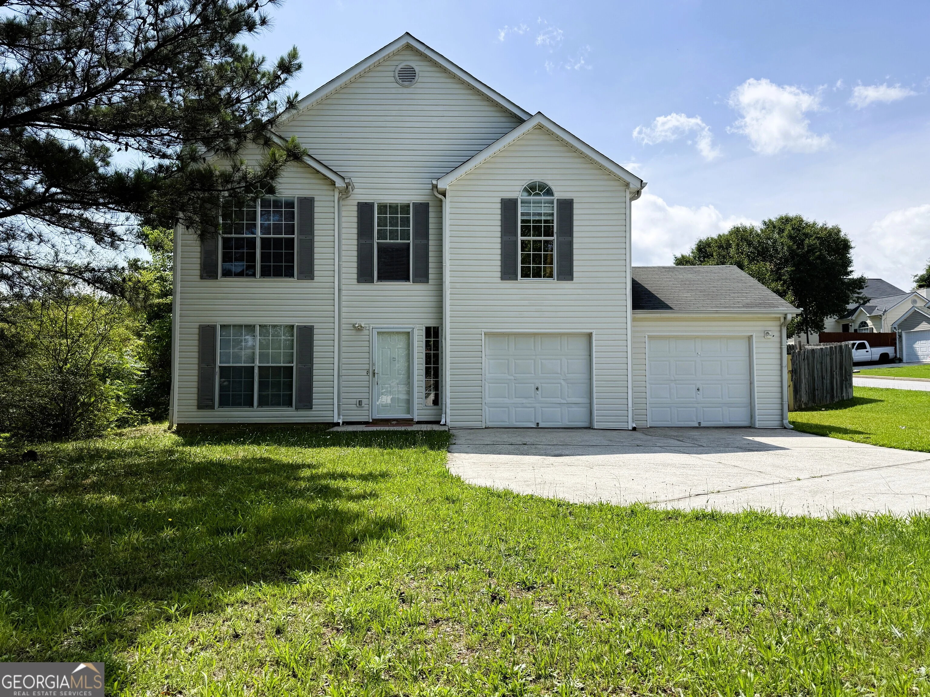 5684 Eagles Feather Lane
