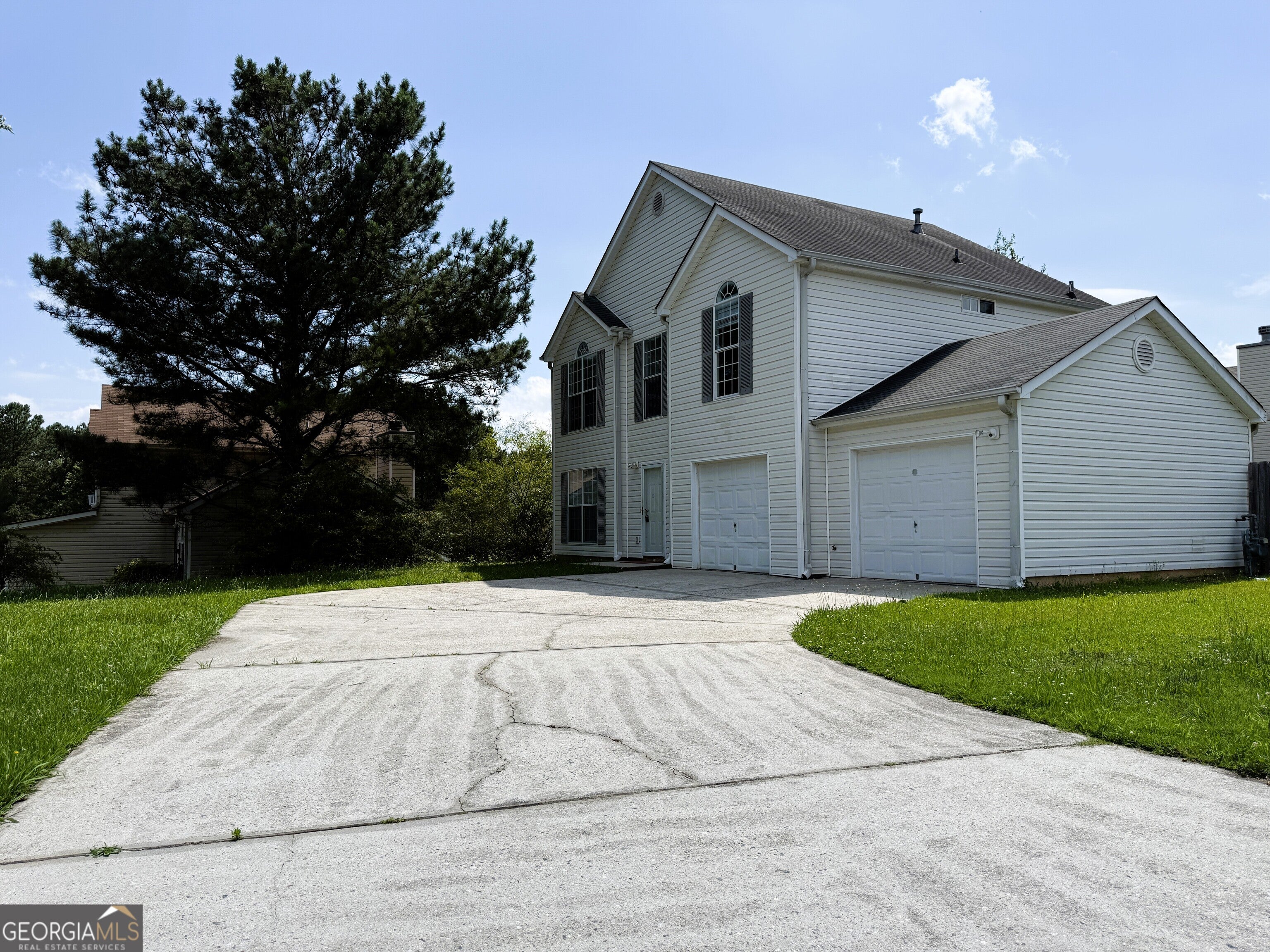 5684 Eagles Feather LN