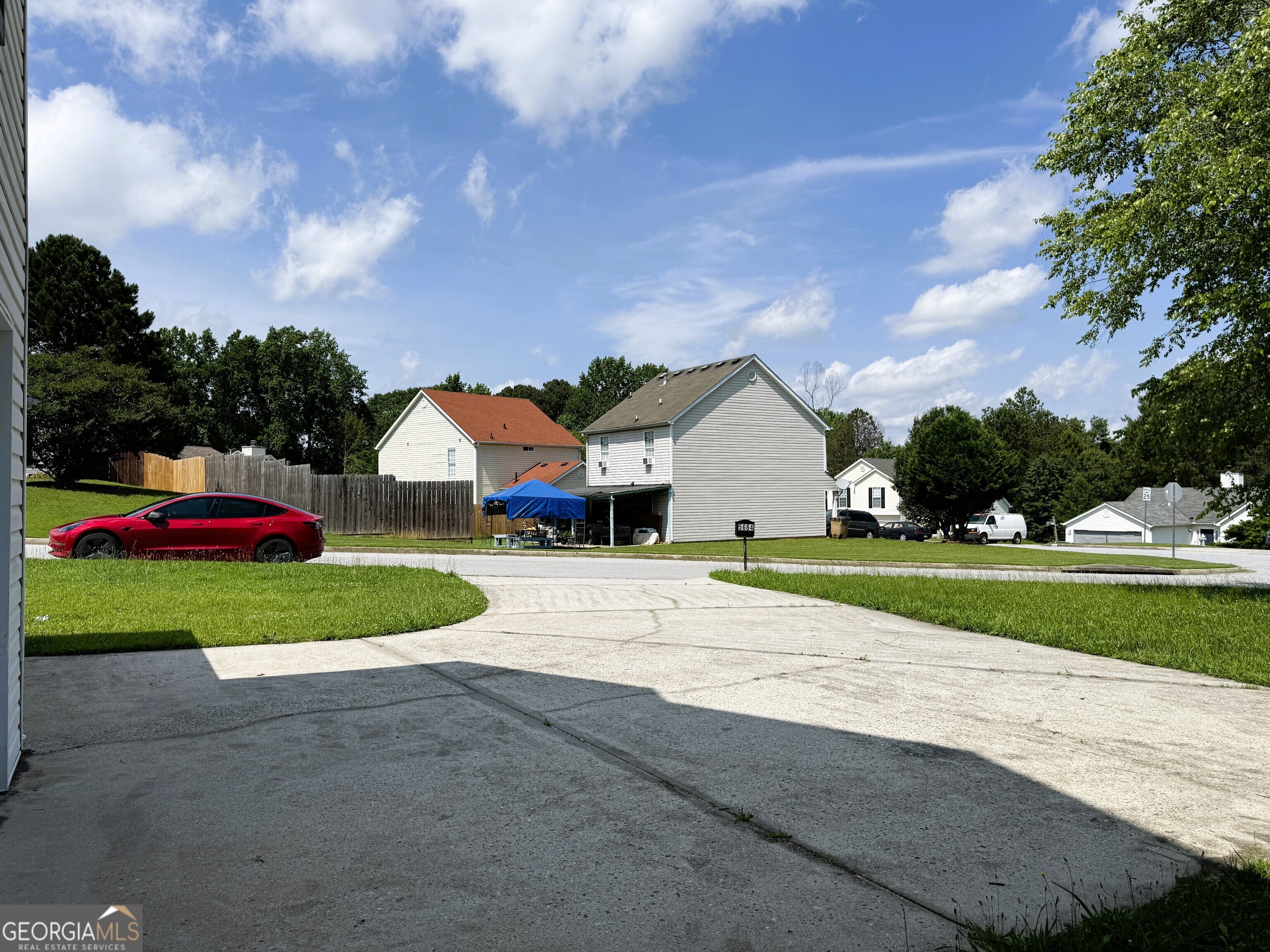 5684 Eagles Feather LN