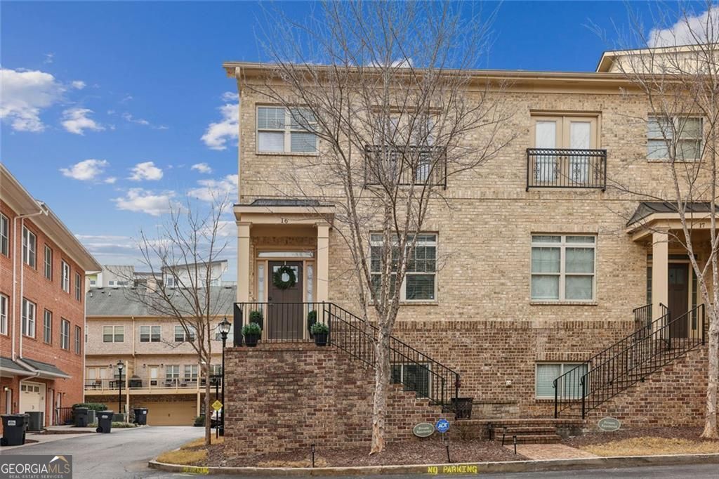 Photo of 745 Fountainhead Lane #16, Atlanta, GA 30324 (MLS # 10757659)