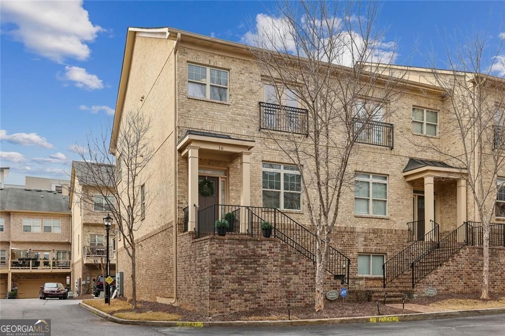 Photo of 745 Fountainhead Lane #16, Atlanta, GA 30324 (MLS # 10757659)