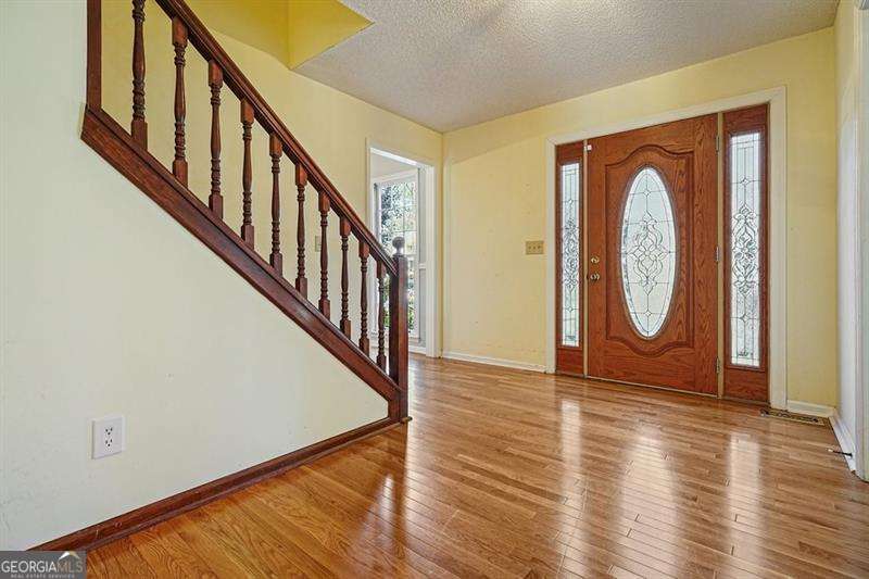 4241 Glenforest WAY NE