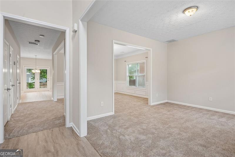 2040 VILLAGE GREEN DR