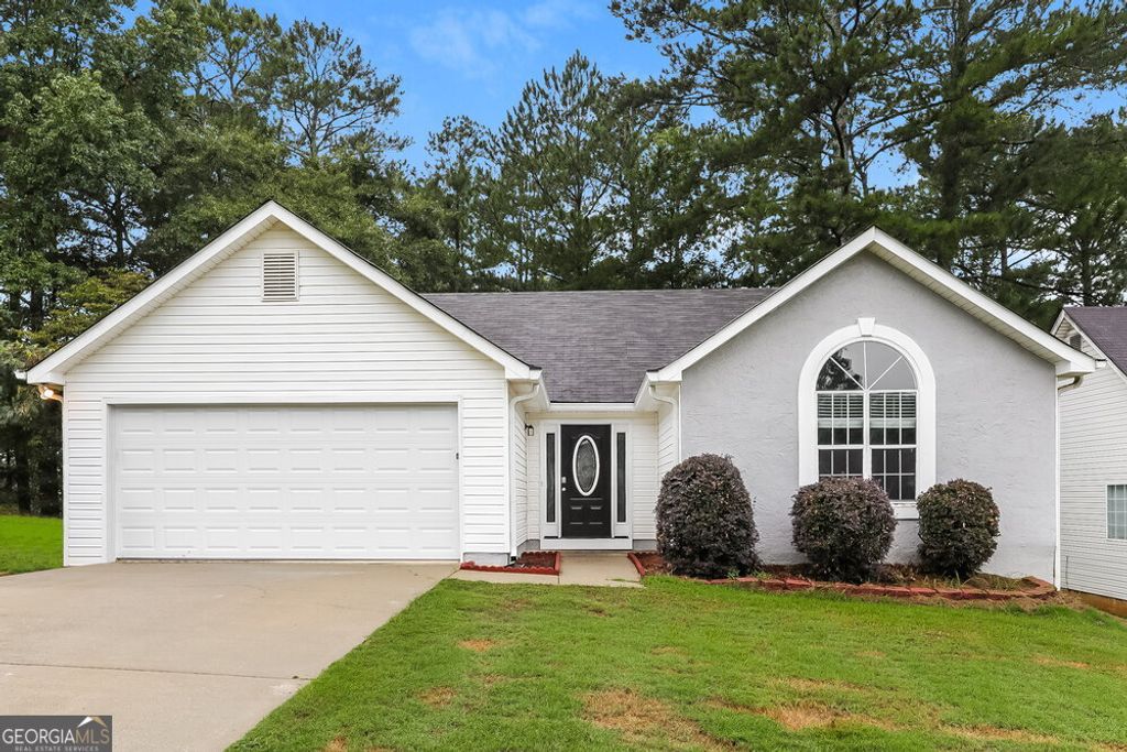 Photo of 221 Eagles Crest Court, McDonough, GA 30253 (MLS # 10667191)