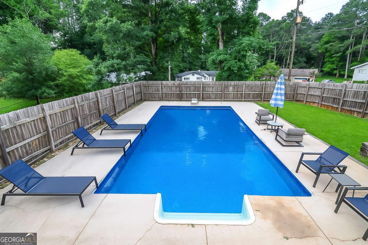879 Old Tucker RD