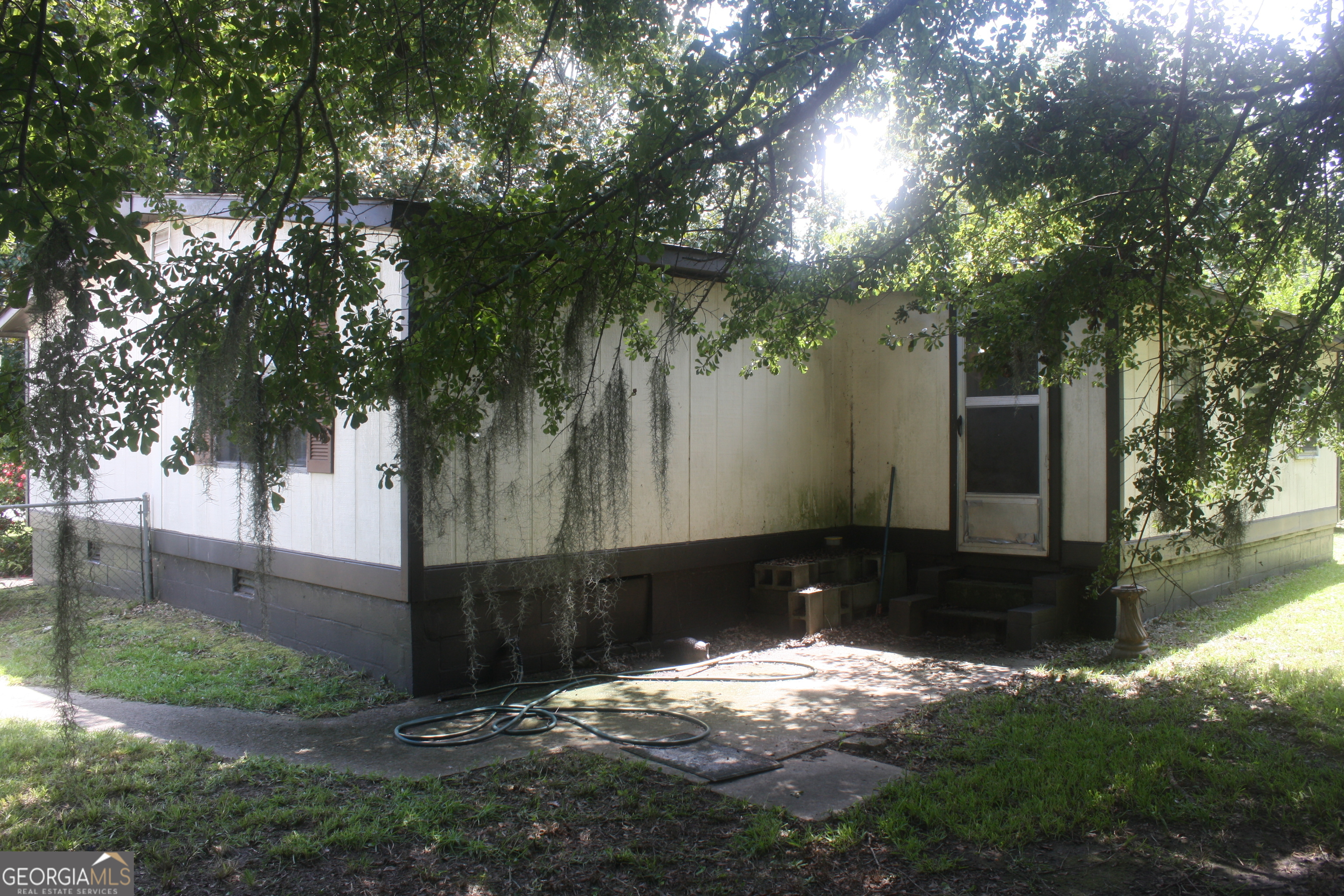 205 Cambridge DR
