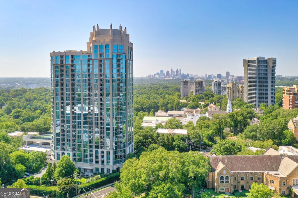 Photo of 2795 Peachtree Road NE #802, Atlanta, GA 30305 (MLS # 10828276)