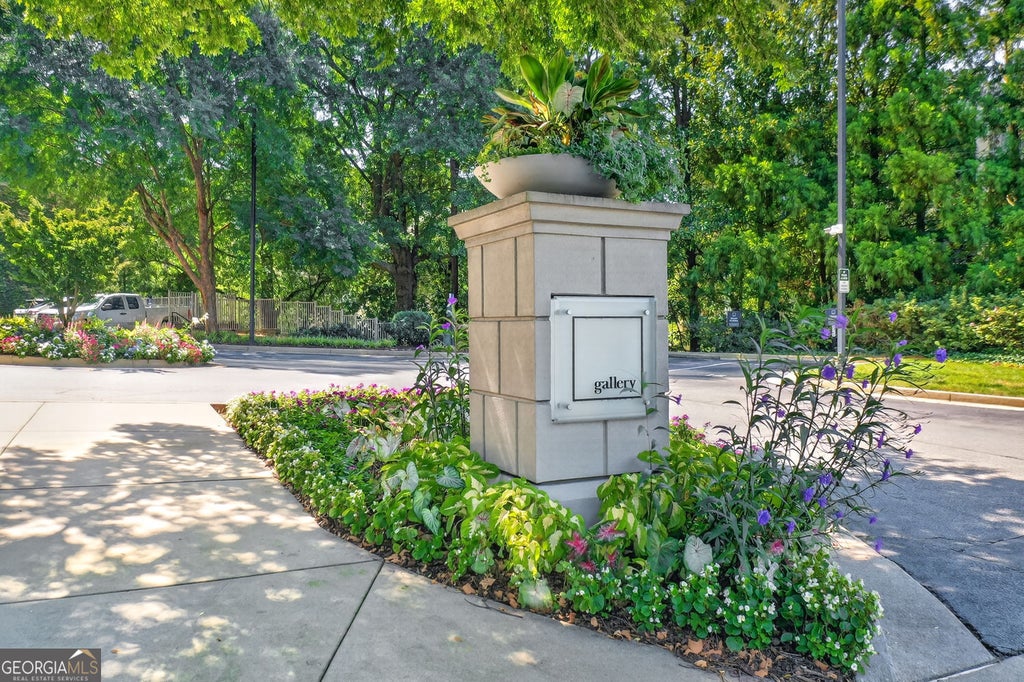 Photo of 2795 Peachtree Road NE #802, Atlanta, GA 30305 (MLS # 10828276)