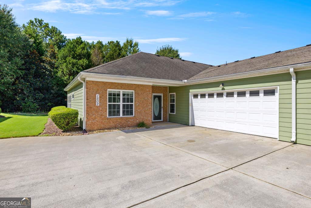 Photo of 1502 Commonwealth Circle, Newnan, GA 30263 (MLS # 10814806)