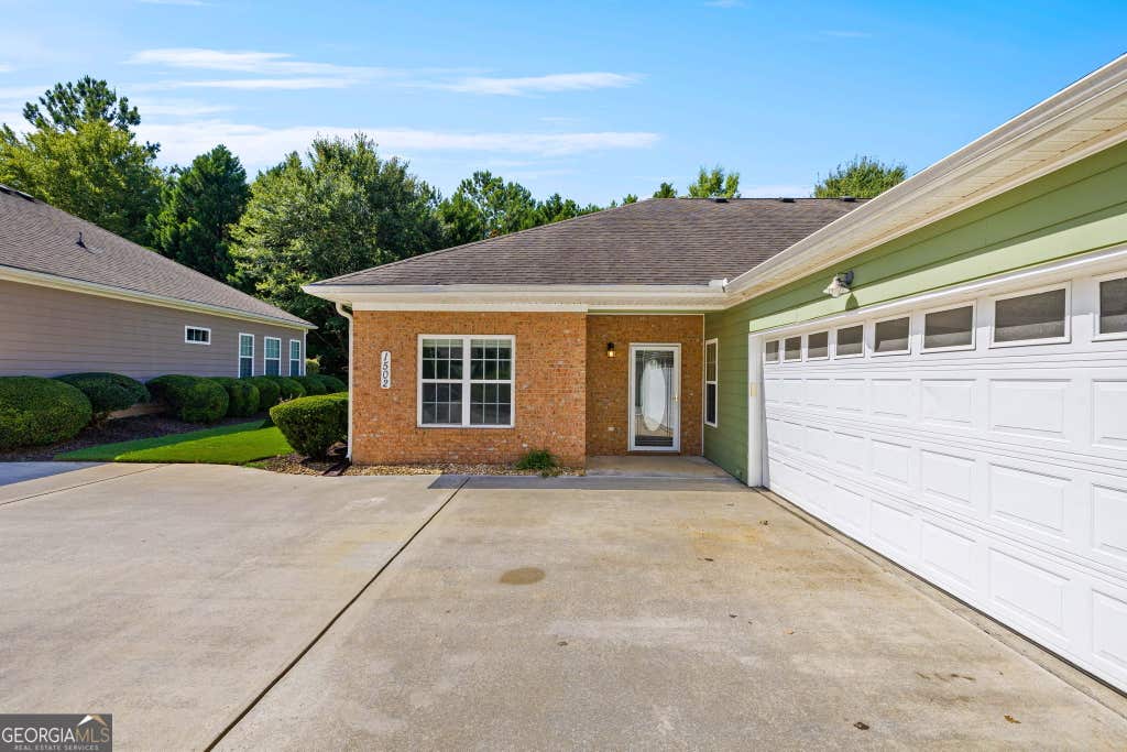 Photo of 1502 Commonwealth Circle, Newnan, GA 30263 (MLS # 10814806)