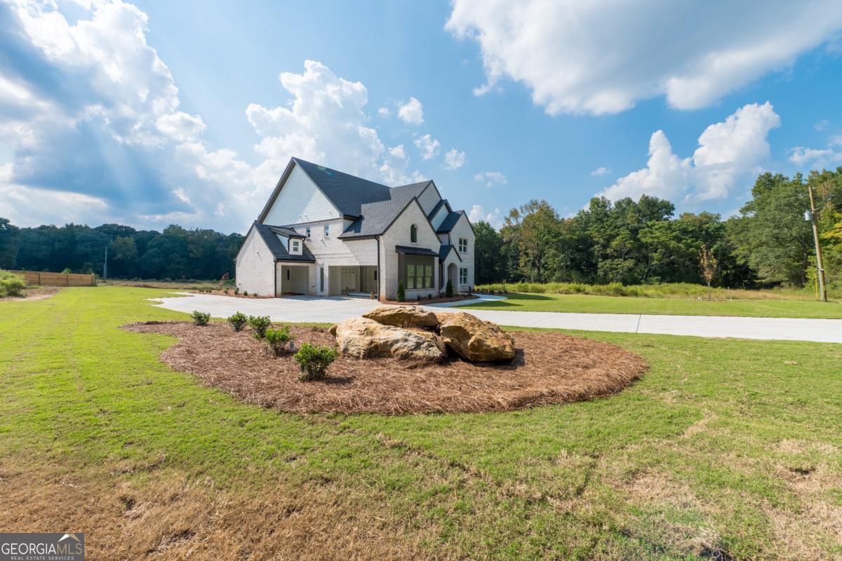 3287 Hall RD