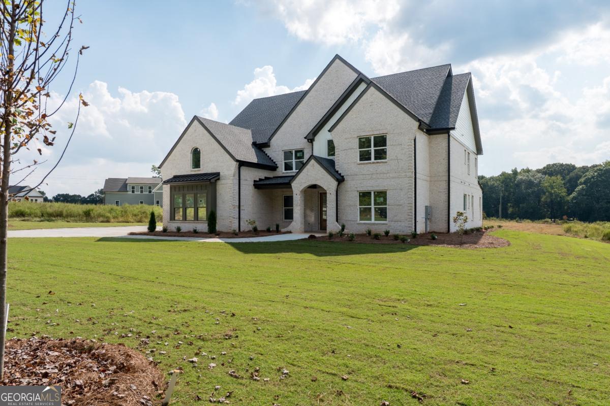 3287 Hall RD