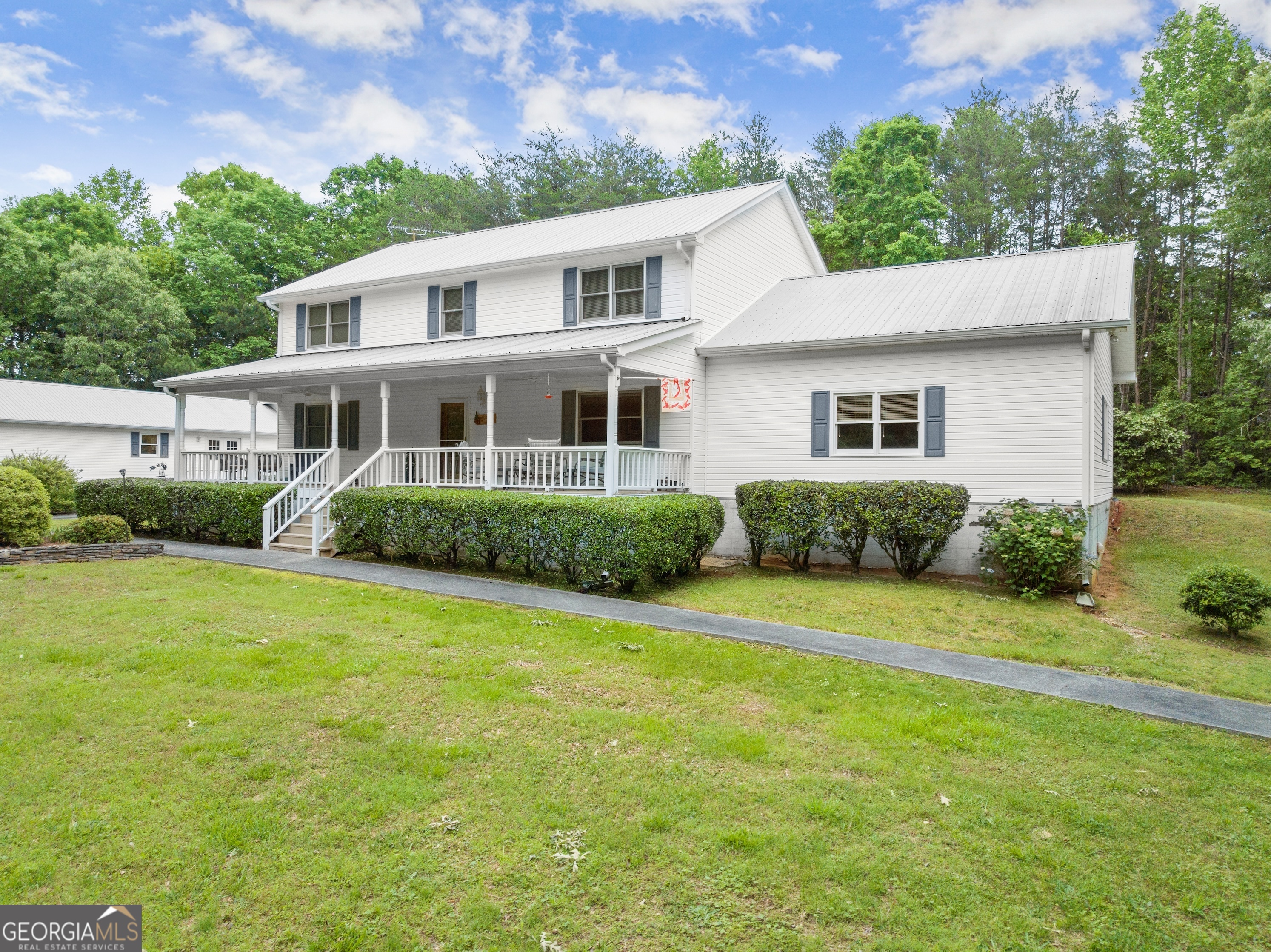 28 Colley LN
