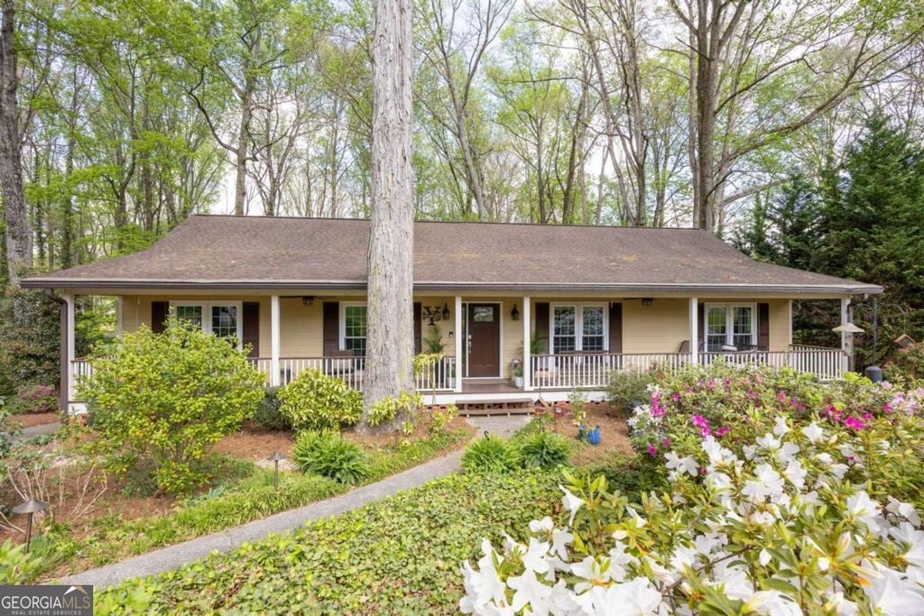 Photo of 2058 Shillingwood Drive NW, Kennesaw, GA 30152 (MLS # 10755896)