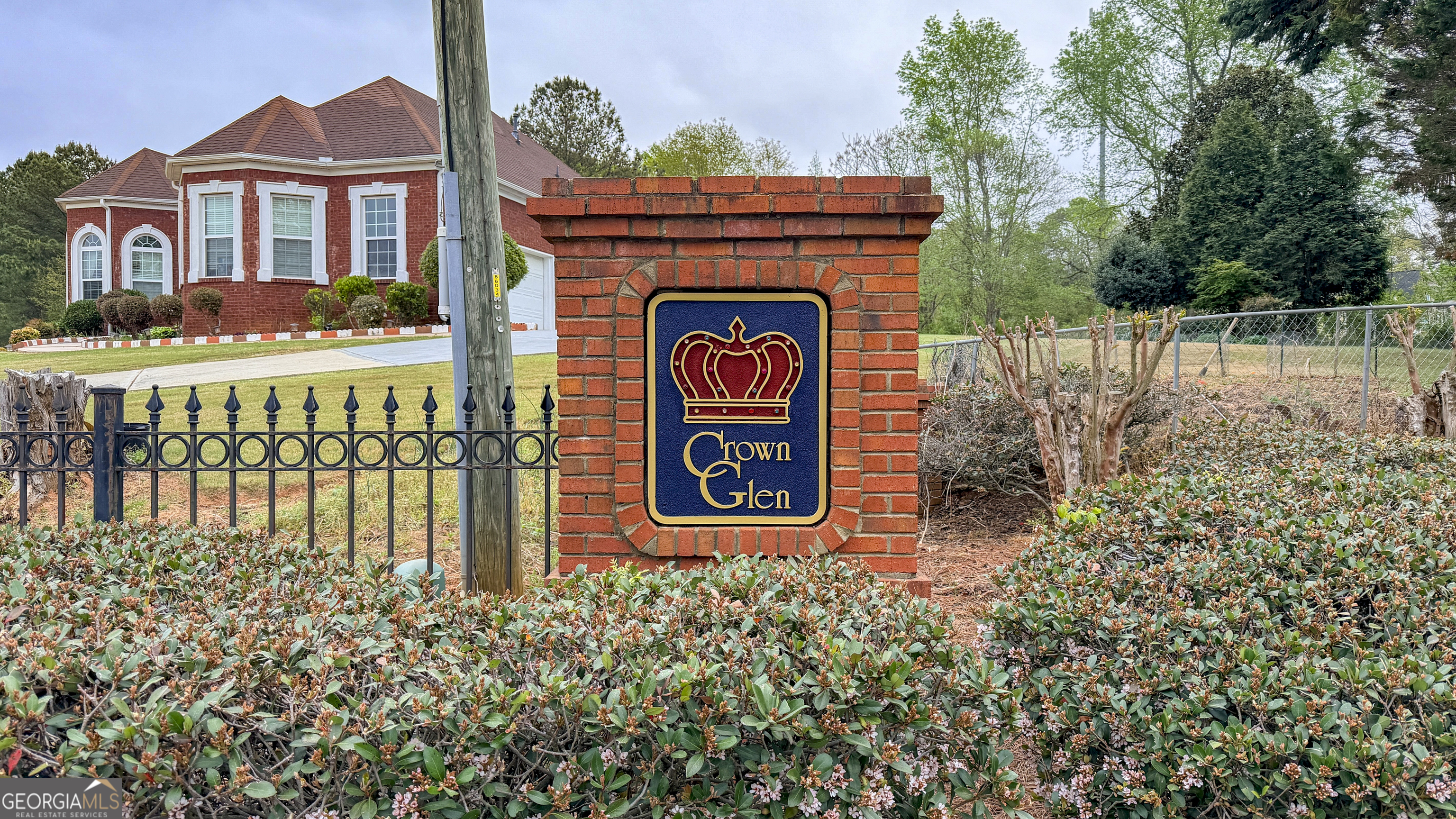 149 Crown Glen WAY