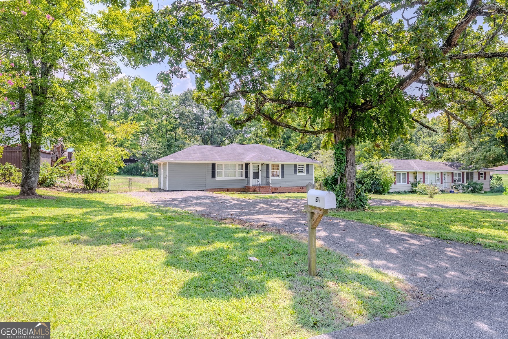 1306 Calhoun AVE NE