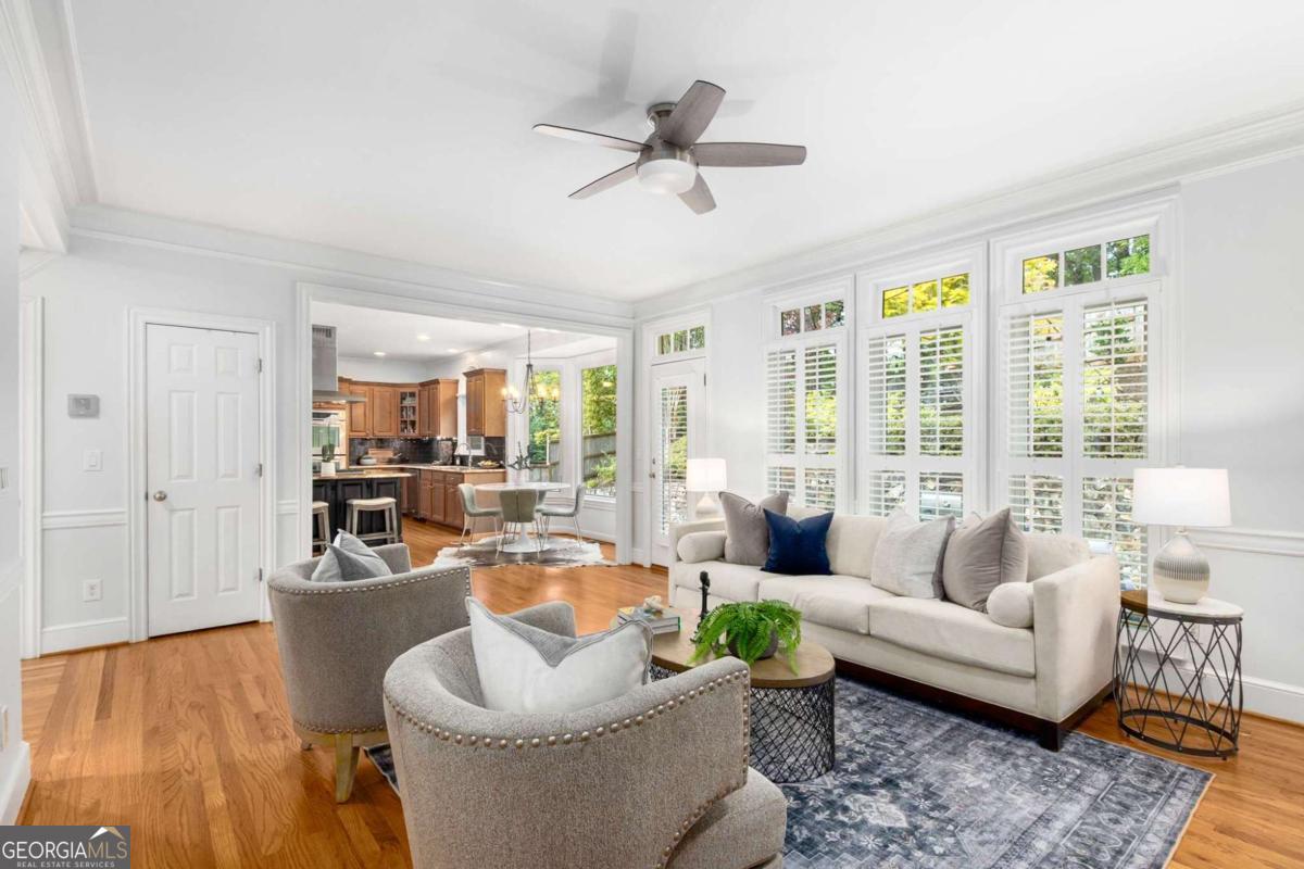 1120 Whitehall Pointe