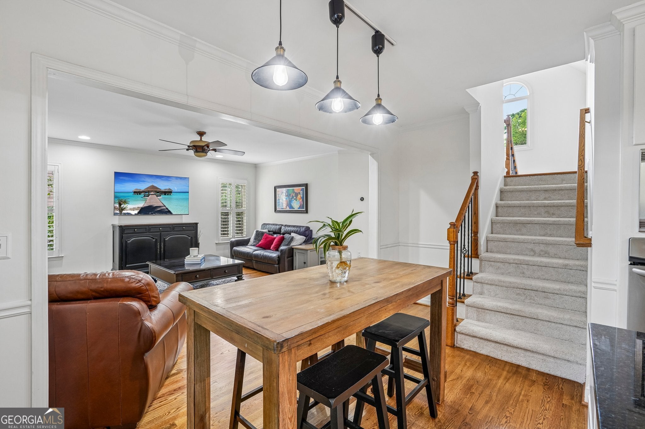706 Braidwood RDG NW