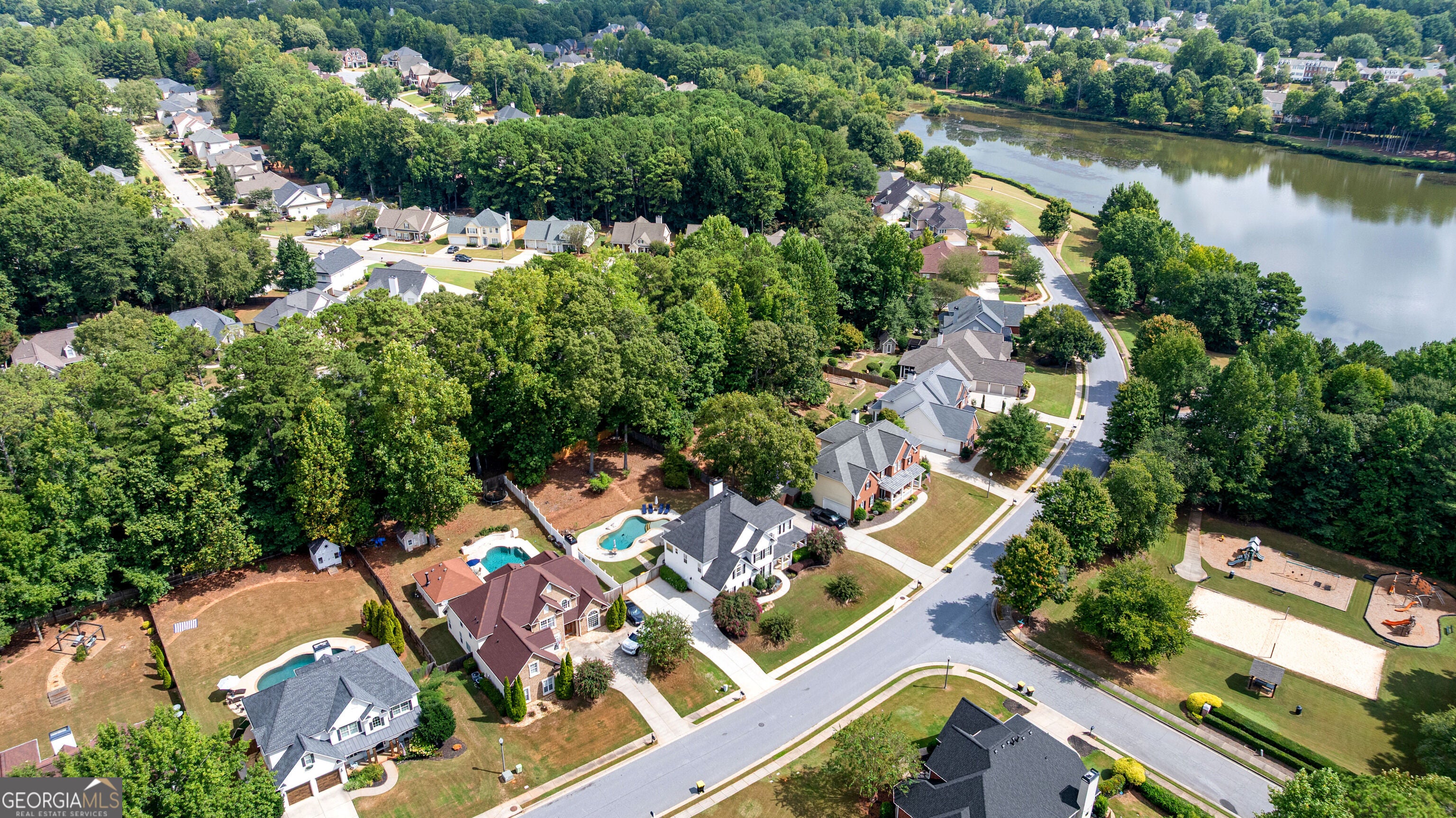 260 Lake Forest DR